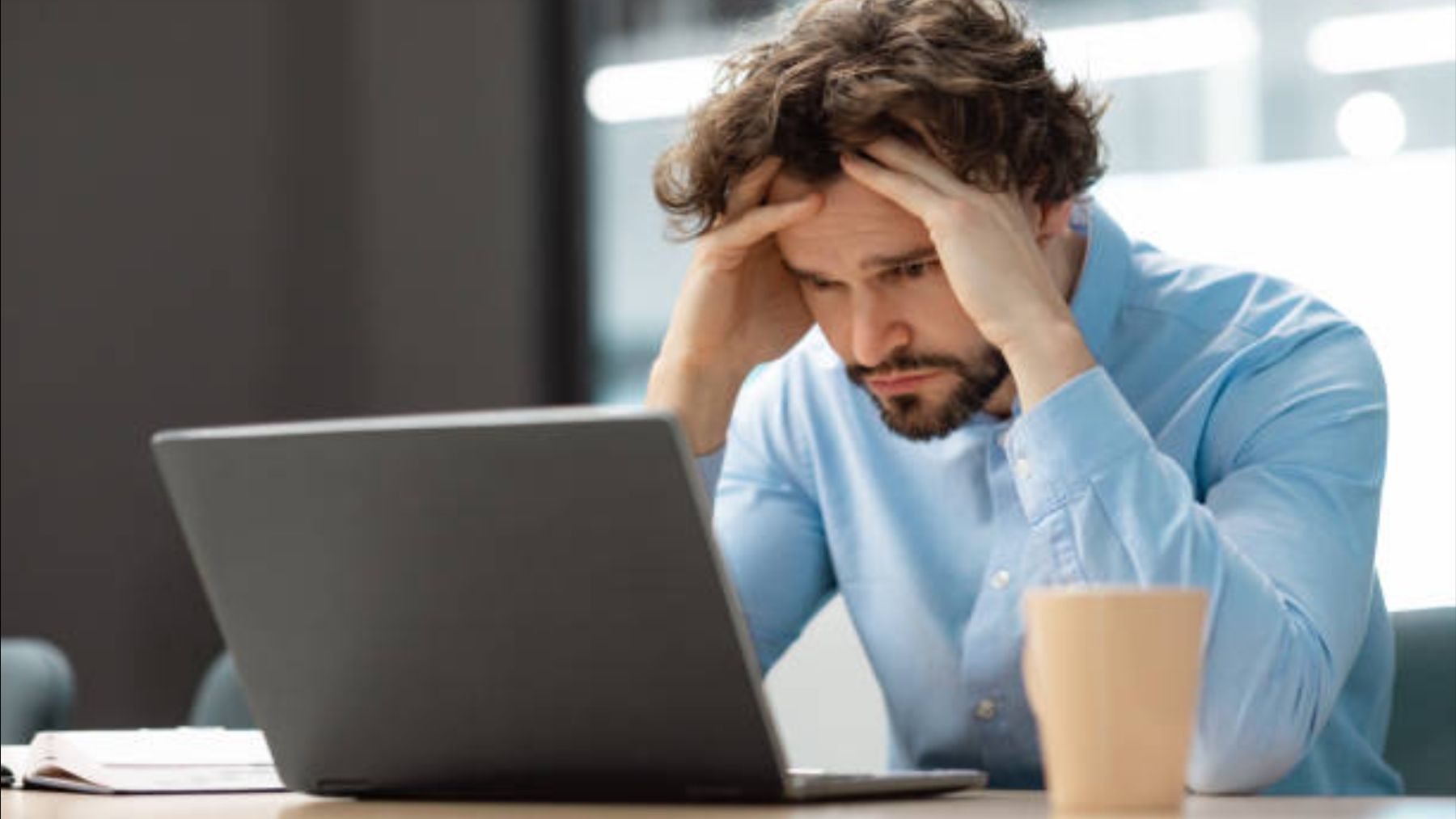 Te pueden despedir por email y la ley lo ha confirmado: comprueba si te puede pasar