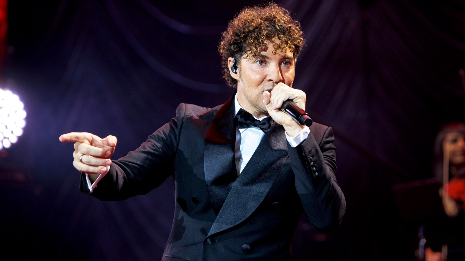 Así fue la emotiva visita de David Bisbal a un hospital por Navidad: Nos quedaba un concierto pendiente