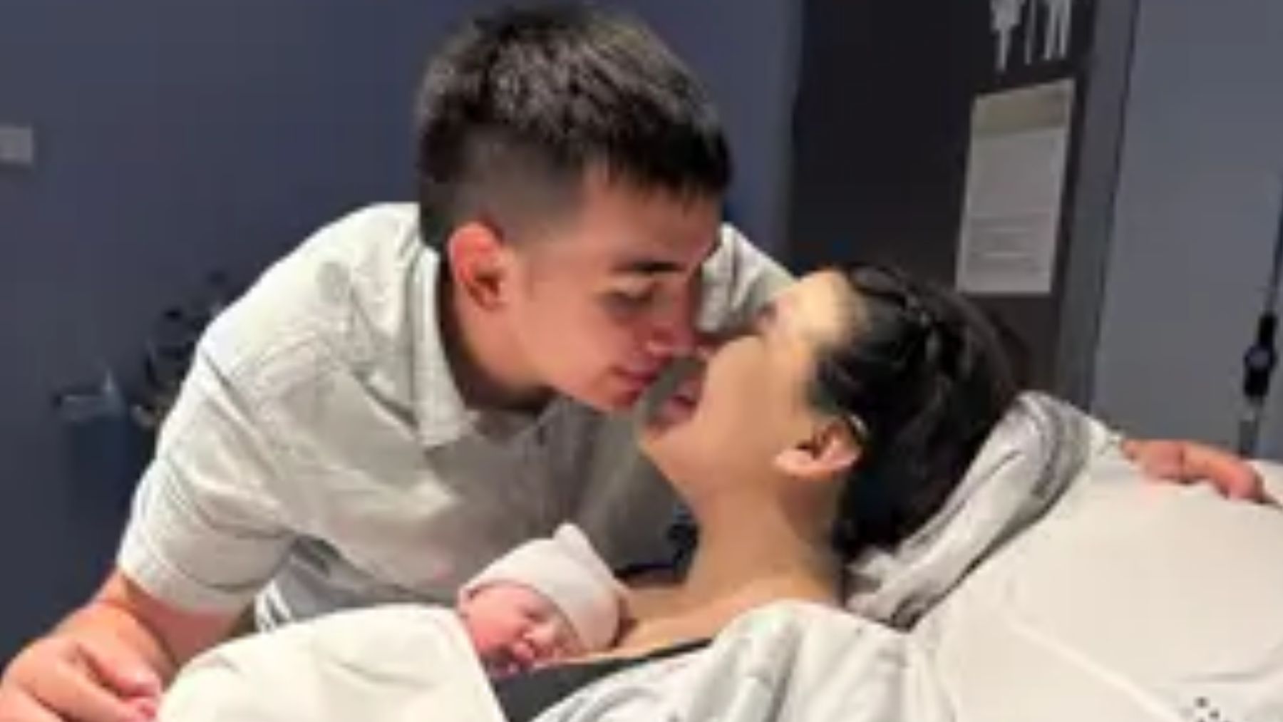 Una madre colombiana da a luz al primer bebé de Baleares de 2026