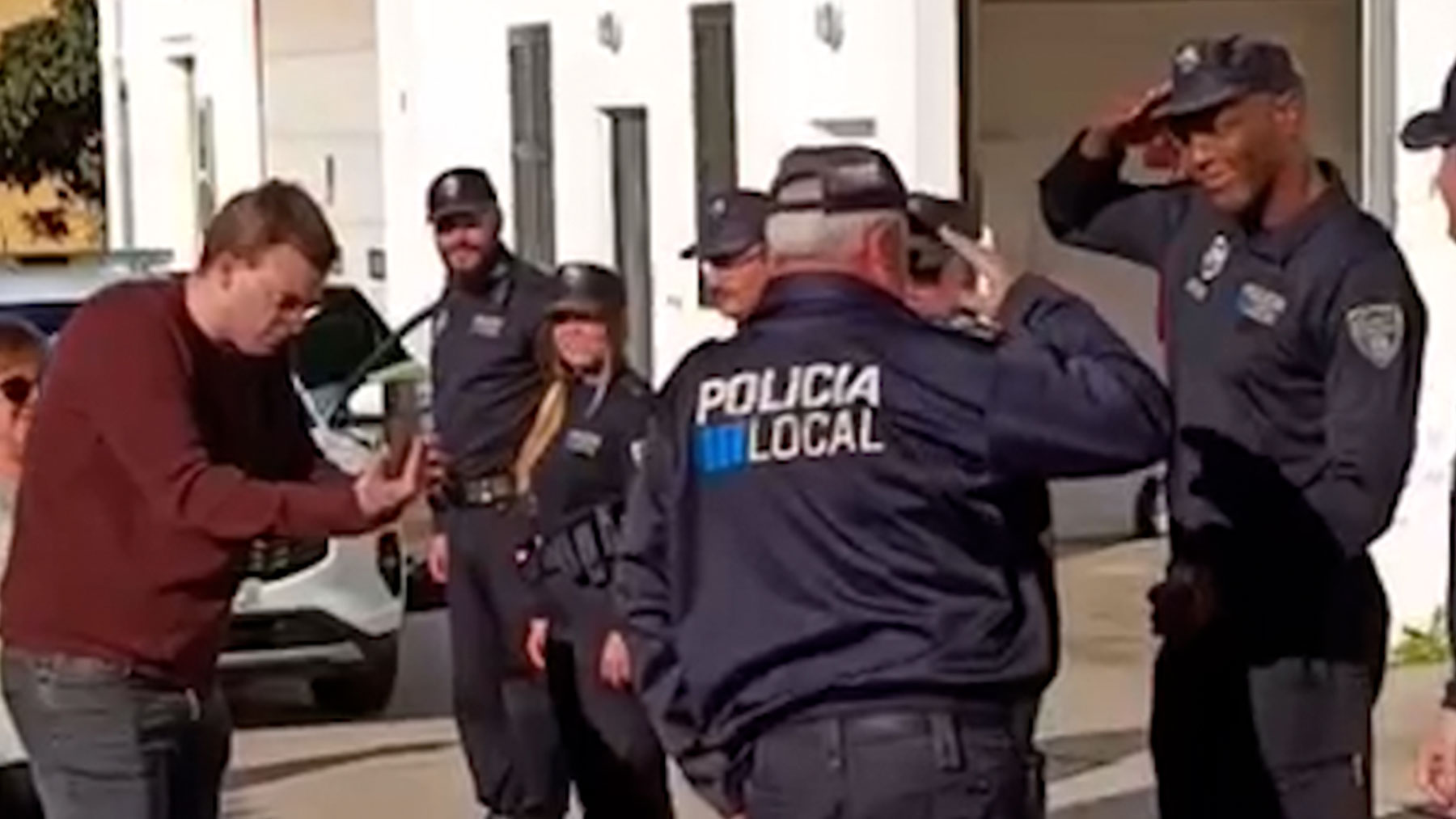 Adiós a un legado: Es Mercadal (Menorca) despide a su jefe de policía tras 42 años de servicio