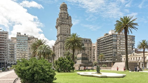 Plaza de la Independencia en Montevideo, la capital de Uruguay.