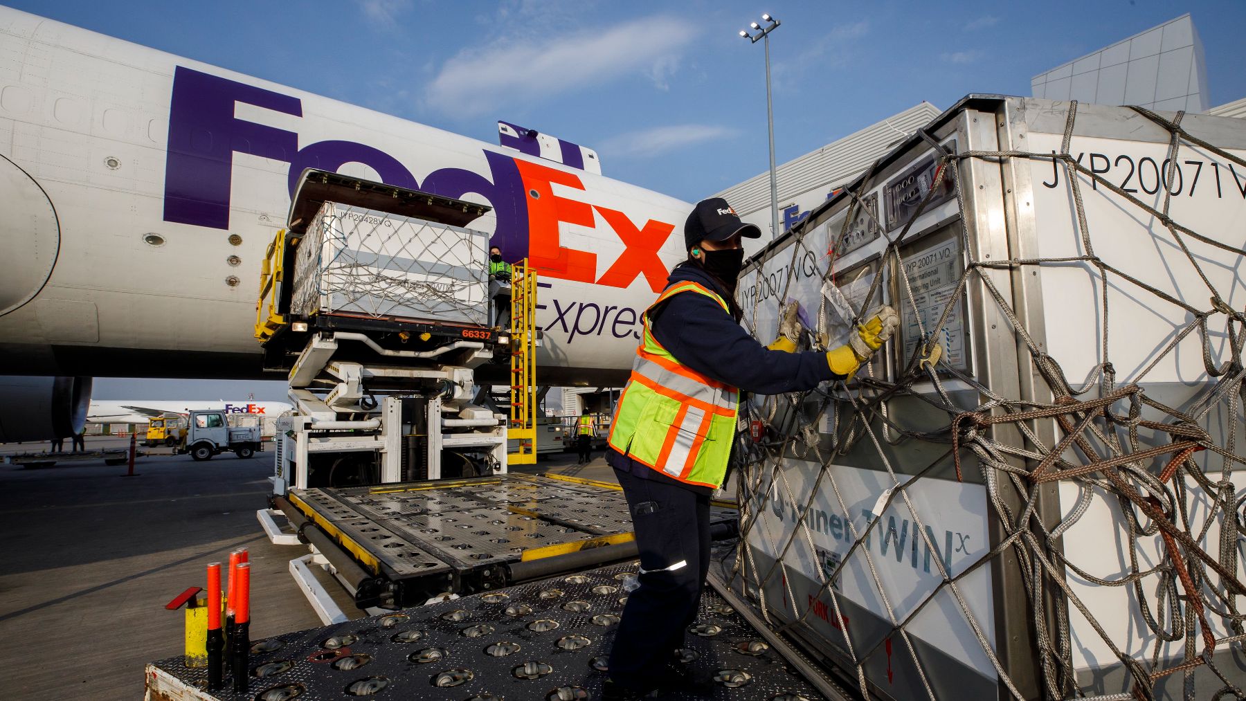 Fedex permite enviar paquetería de España a Venezuela pese al cierre del espacio aéreo