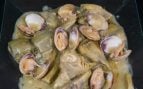 Alcachofas y almejas