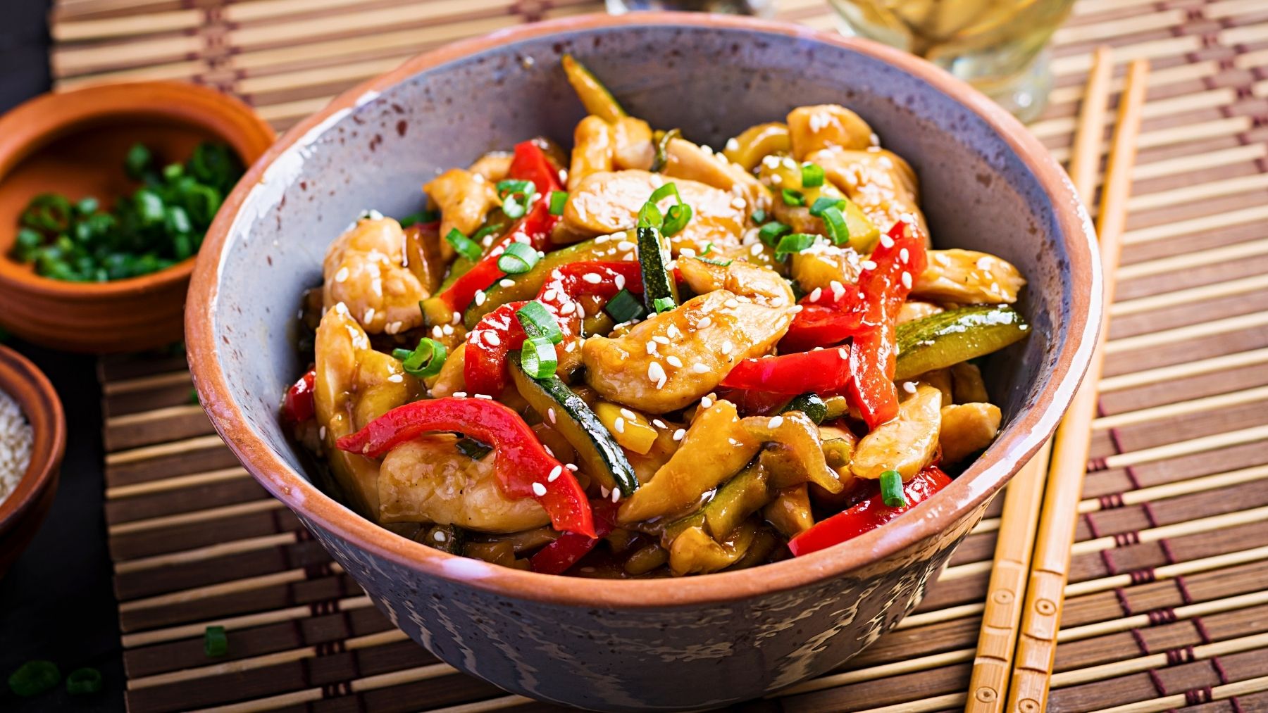 Comida china. Imagen de timolina en Freepik