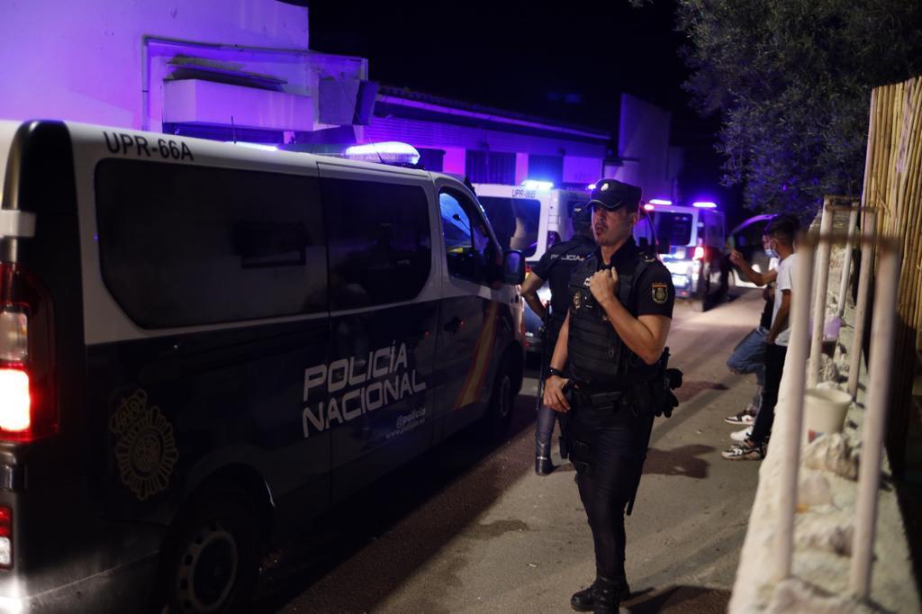 Paliza masiva en la discoteca La Santa de Palma: la noche se tiñe de sangre y terror