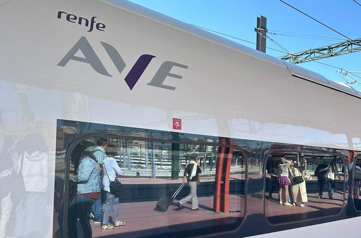 Un robo de cable entre Córdoba y Sevilla causa nuevos retrasos en los trenes de alta velocidad