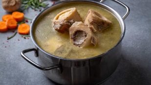 Caldo casero