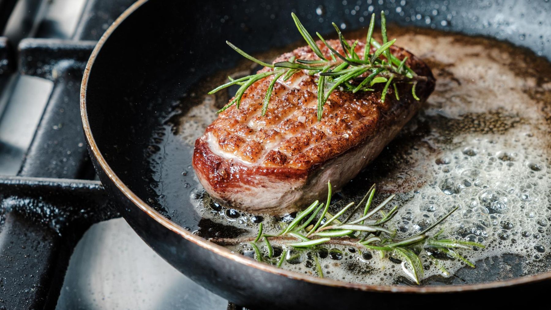 No falla nunca, pero poca gente lo usa: el sencillo truco del 3-3-2-2 para que la carne quede en su punto