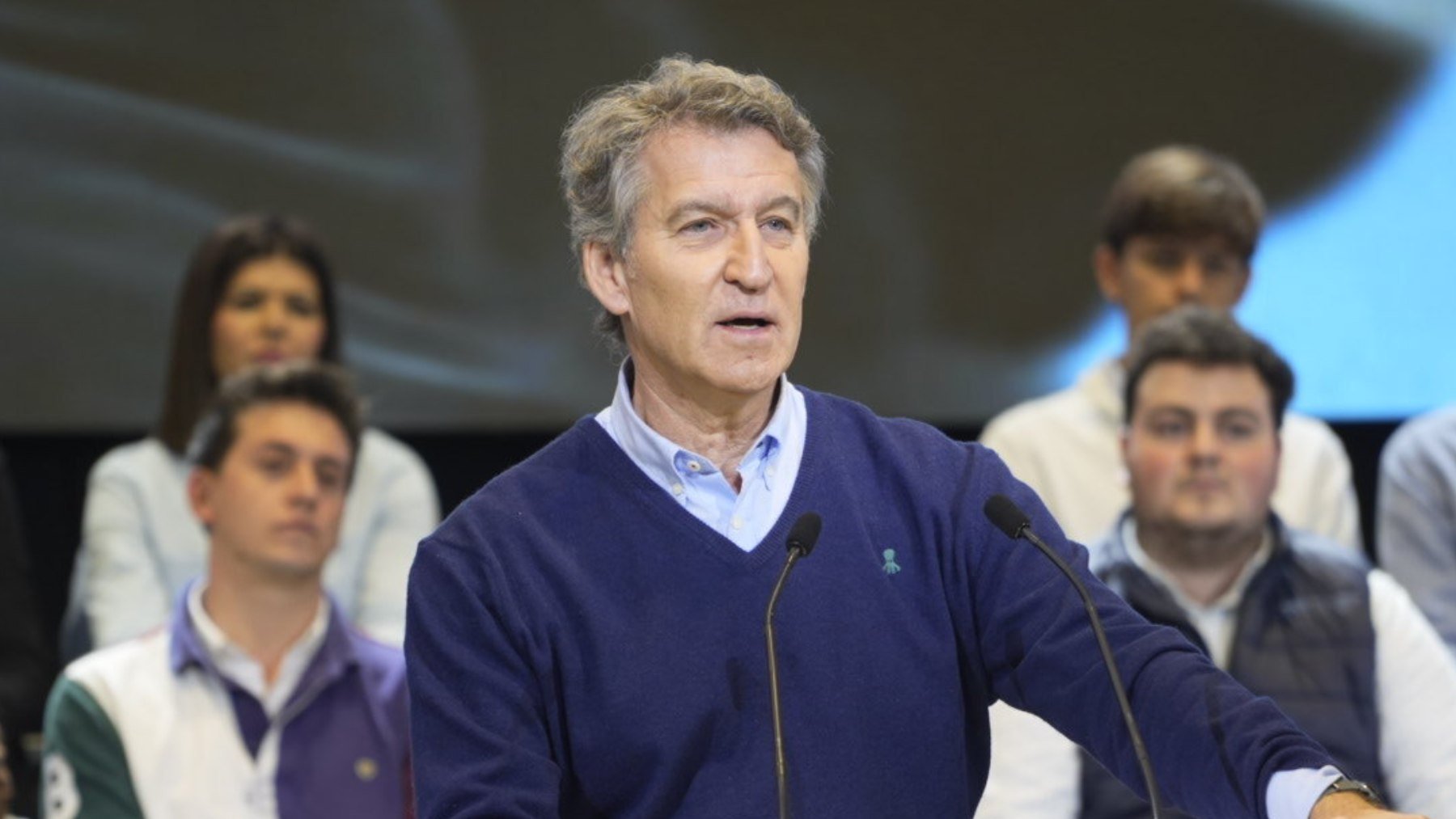 Feijóo exige al Gobierno que apoye “a las mujeres” que “se juegan la vida” por la libertad en Irán