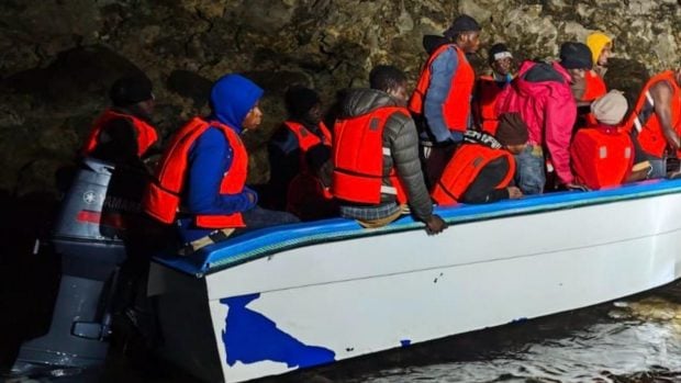 red criminal inmigrantes