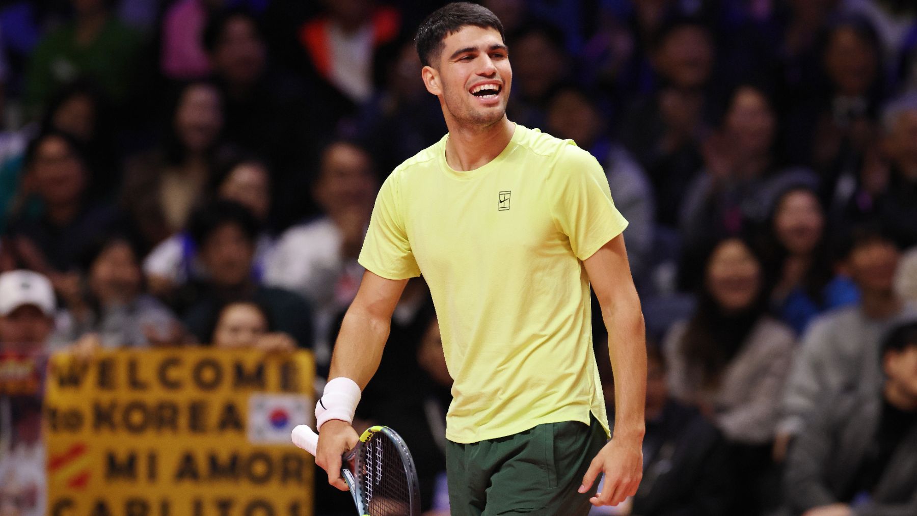Alcaraz bate a Sinner en una relajada exhibición en Corea