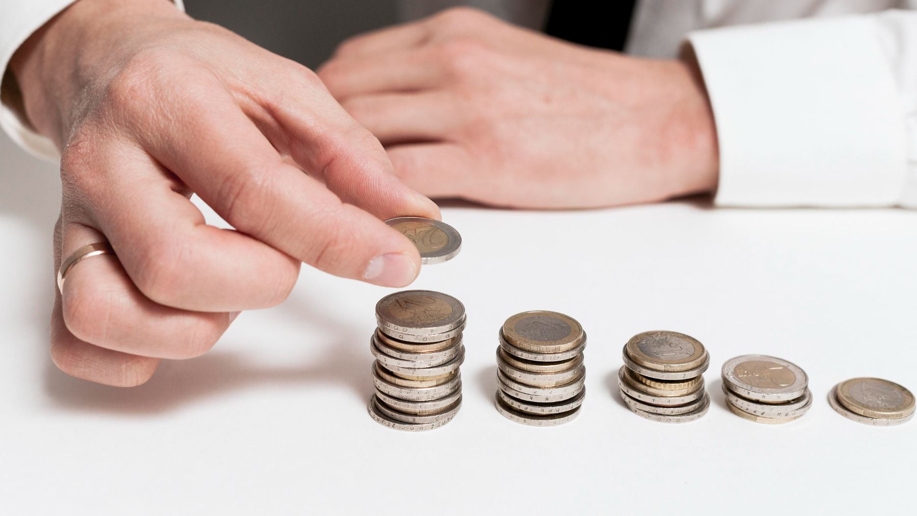 El Gobierno lo hace oficial: los años que debes trabajar para cobrar el 100% de la pensión en 2026