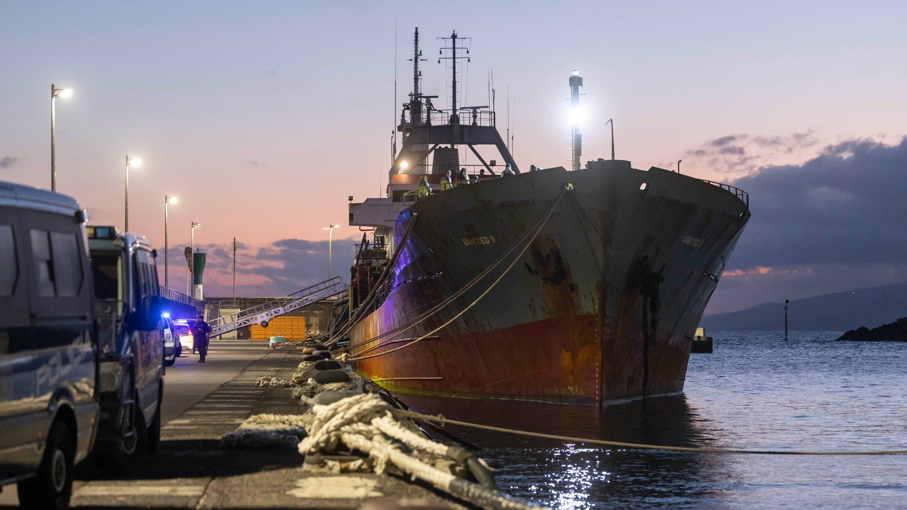 La Policía incauta el mayor alijo de cocaína en alta mar de Europa: 9.994 kilos de droga