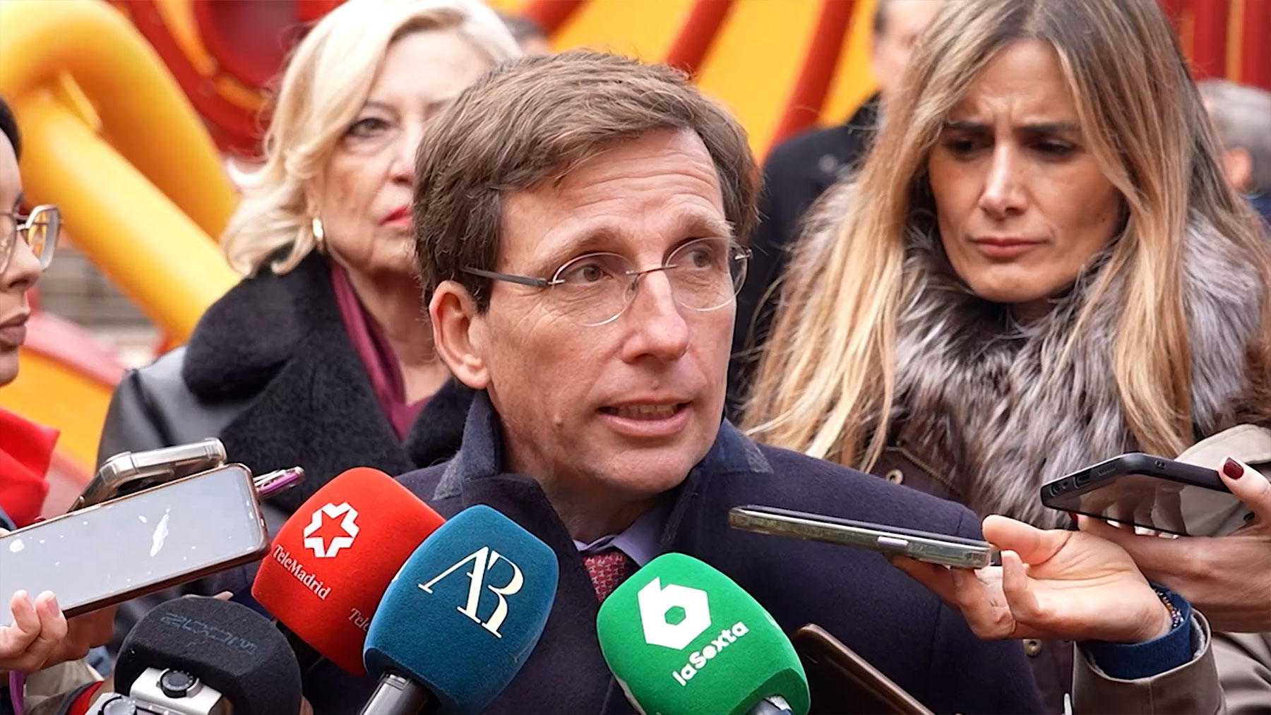 Zasca de Almeida a Rita Maestre por Julio Iglesias: Que nos explique por qué ocultaron lo de Errejón