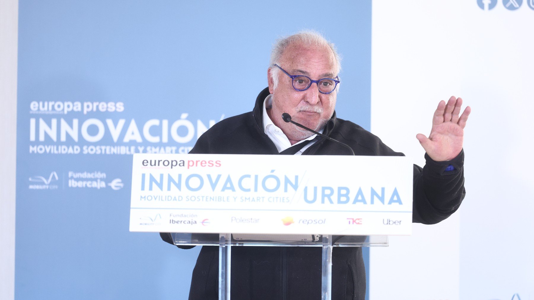 El director de la DGT avisa de que los eléctricos tampoco podrán circular por el centro de las ciudades