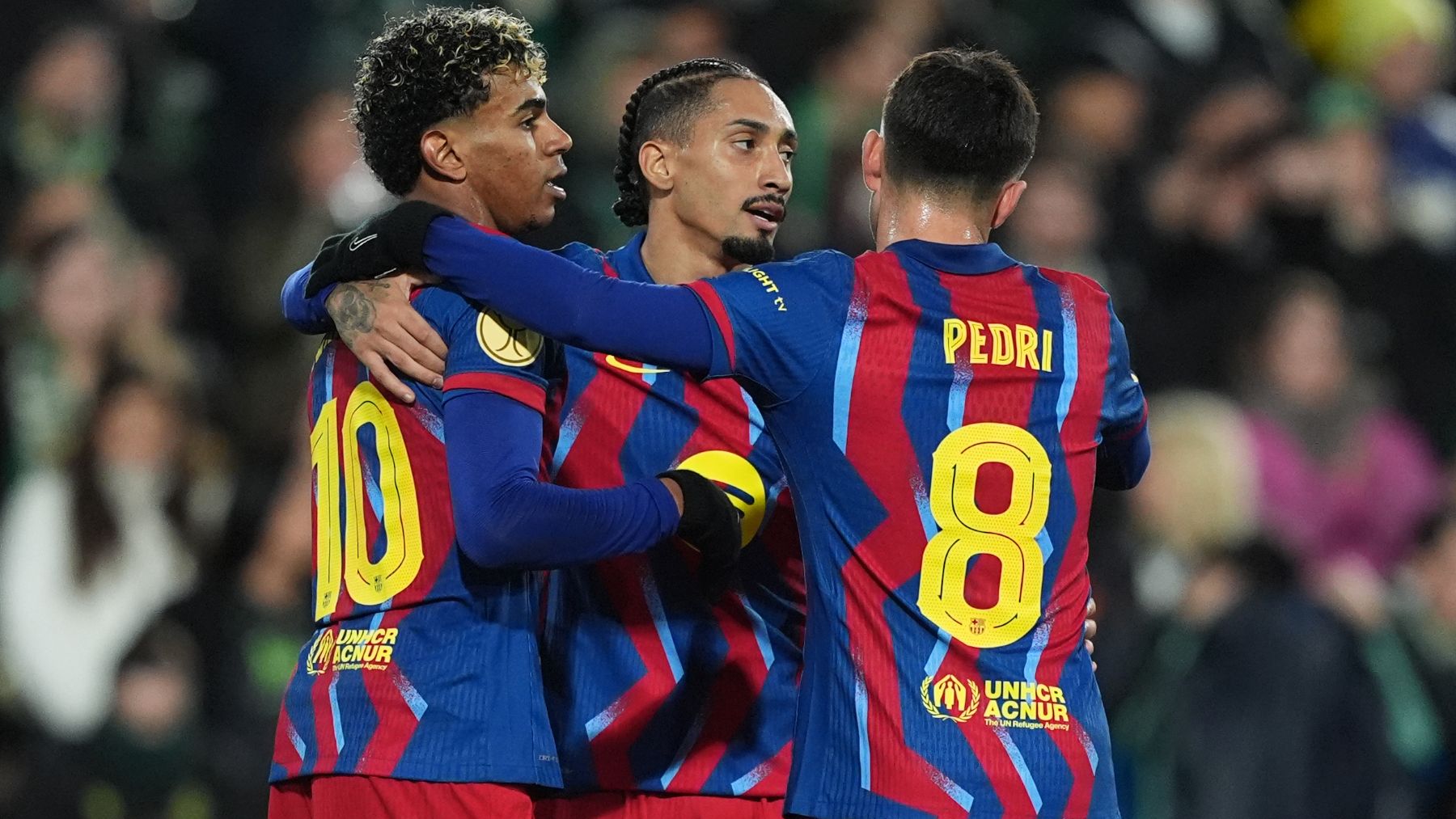 El Barcelona acabó el partido contra el Racing con el once titular de la final de la Supercopa de España