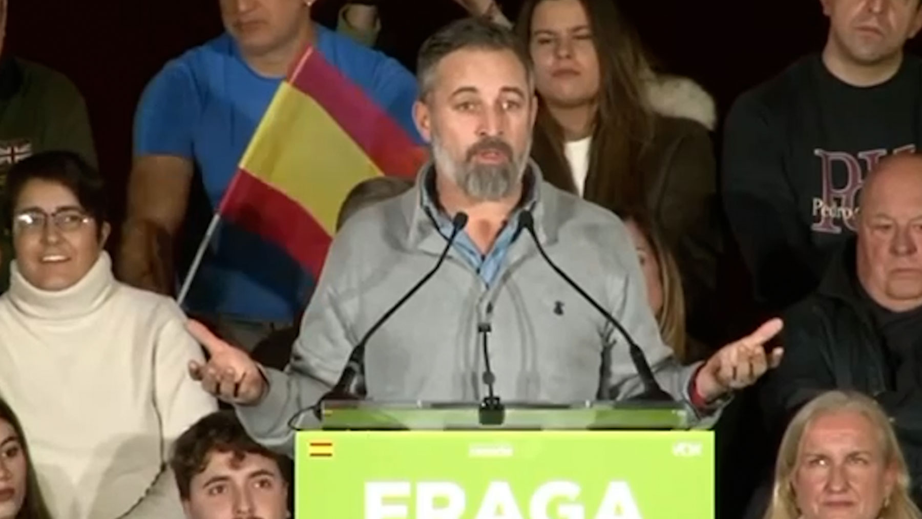 Abascal denuncia que cada año emigran 6.000 jóvenes en Aragón mientras se impulsa la inmigración masiva