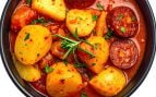 Patatas con chorizo