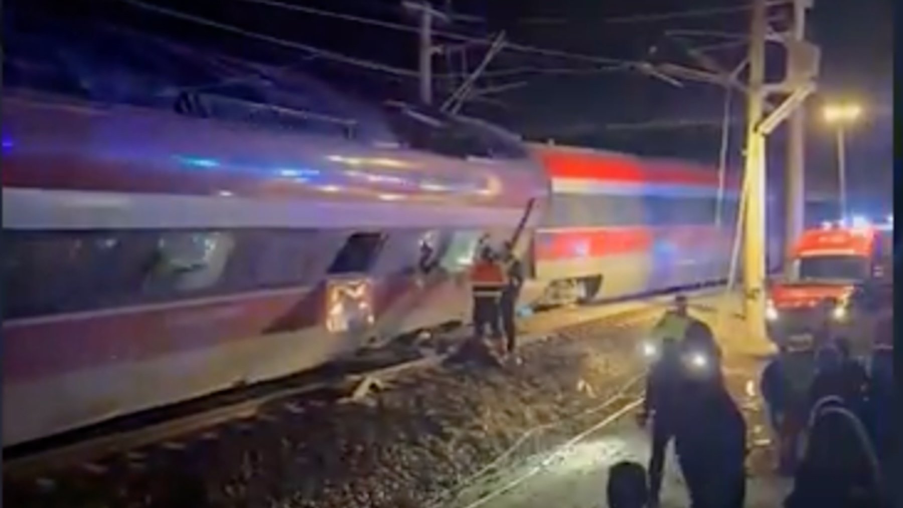 Los hospitales de Córdoba llaman a todos sus médicos ante la avalancha de heridos por la tragedia del AVE