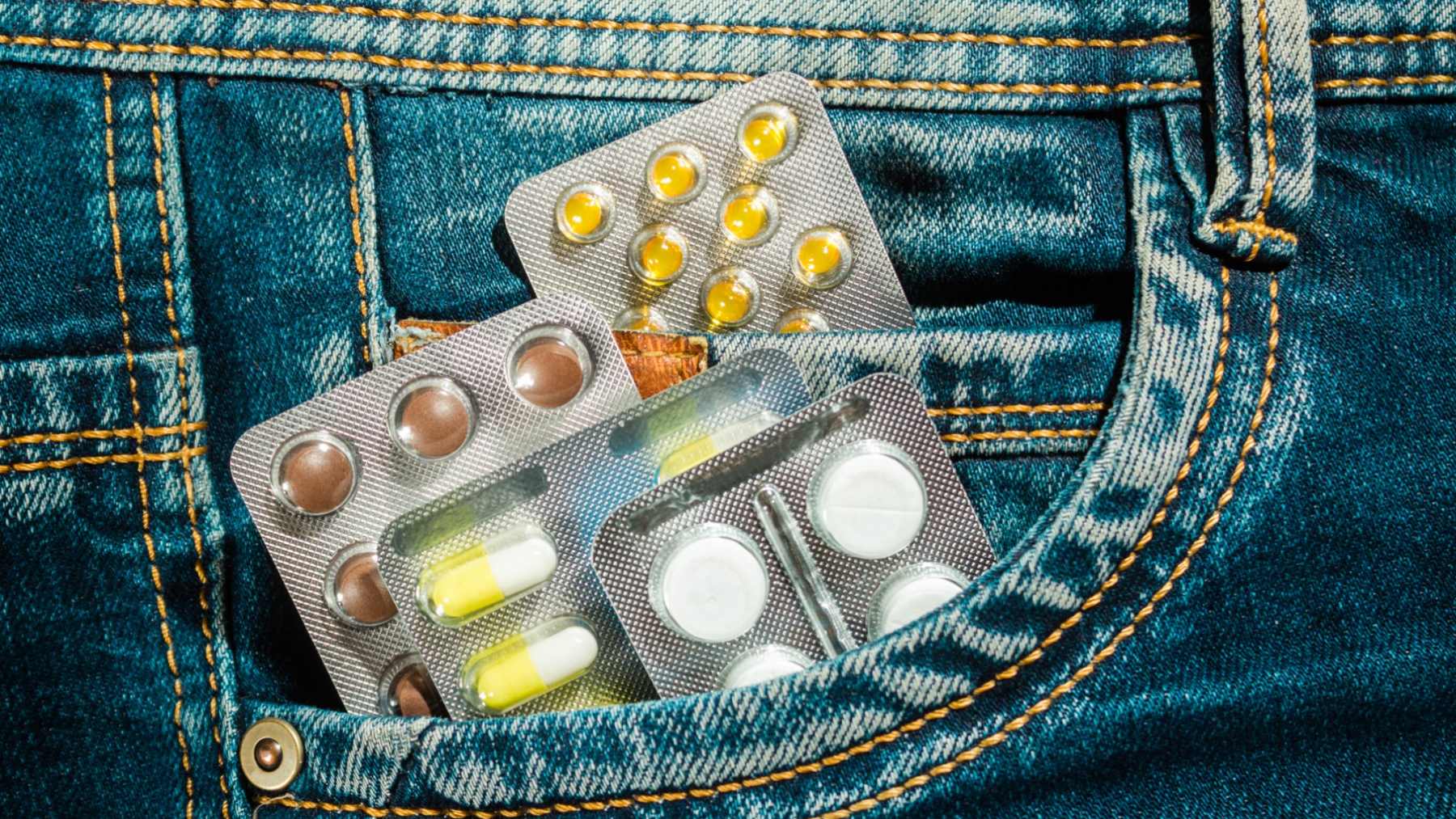 Una práctica en expansión que alarma a Europa: antibióticos tras el sexo sin control médico