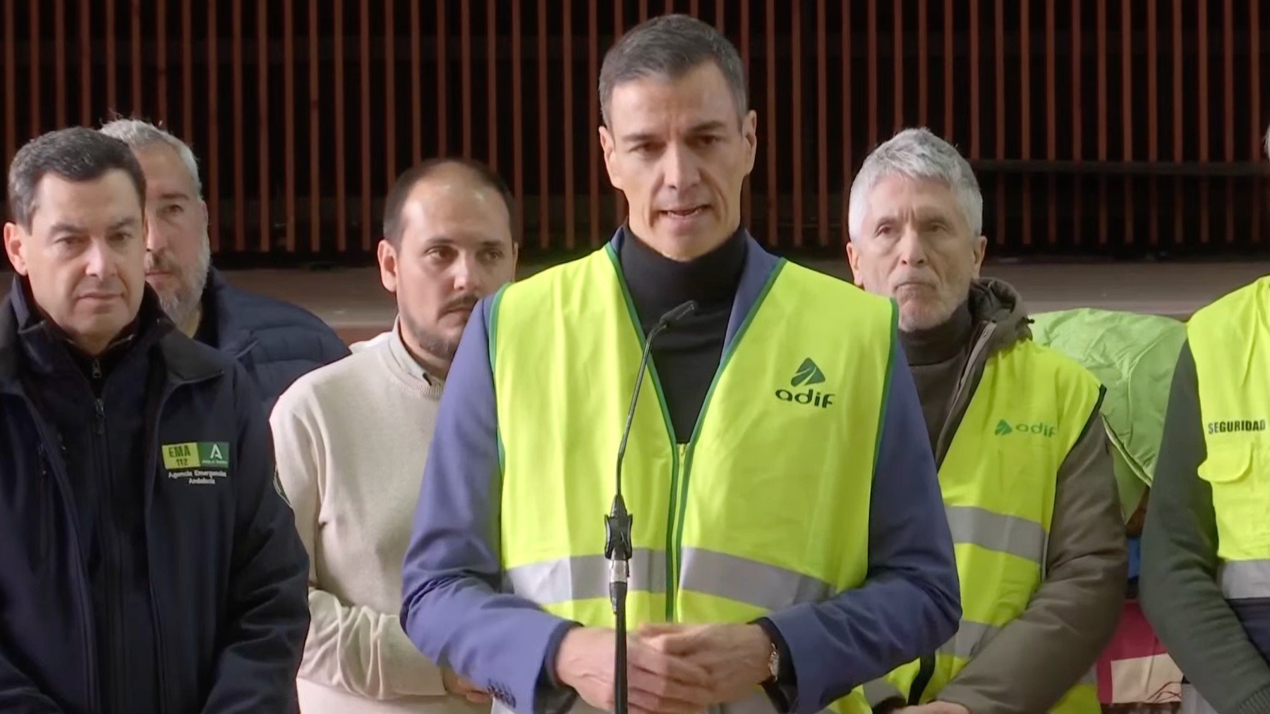 Sánchez comparece sin aceptar preguntas y arremete contra los bulos tras la tragedia de Adamuz