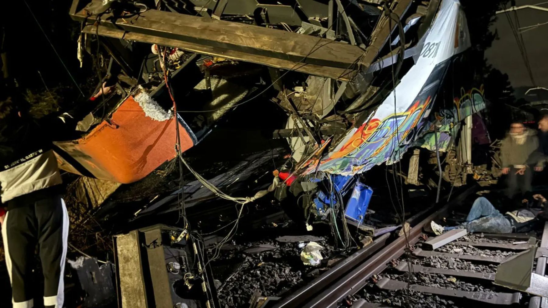 Una cuarentena de pasajeros, 8 graves, están siendo atendidos en una masía convertida en hospital de campaña