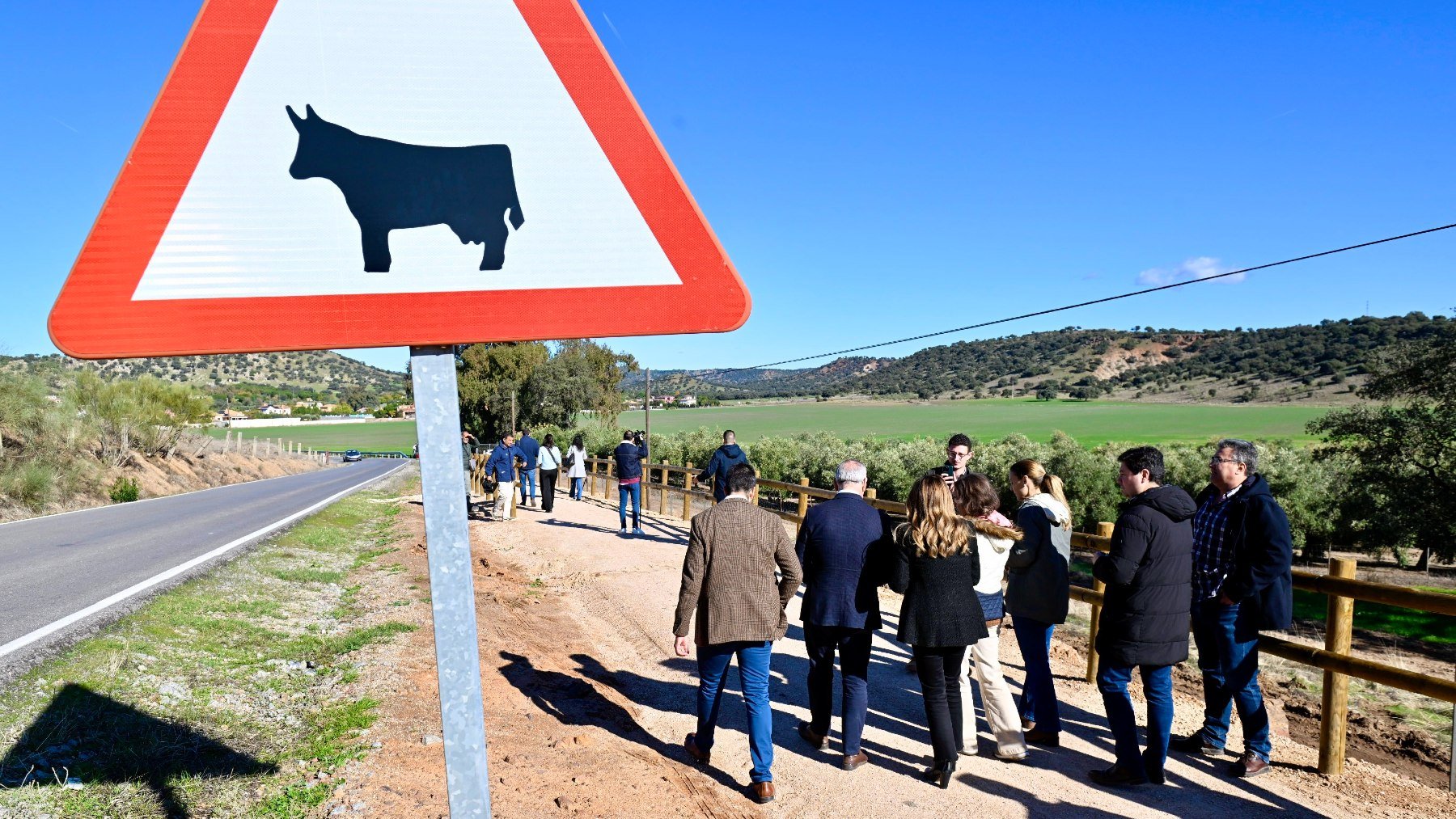 Inauguración de la recuperación de una vía pecuaria en Linares (Jaén) en noviembre de 2025. (Europa Press)
