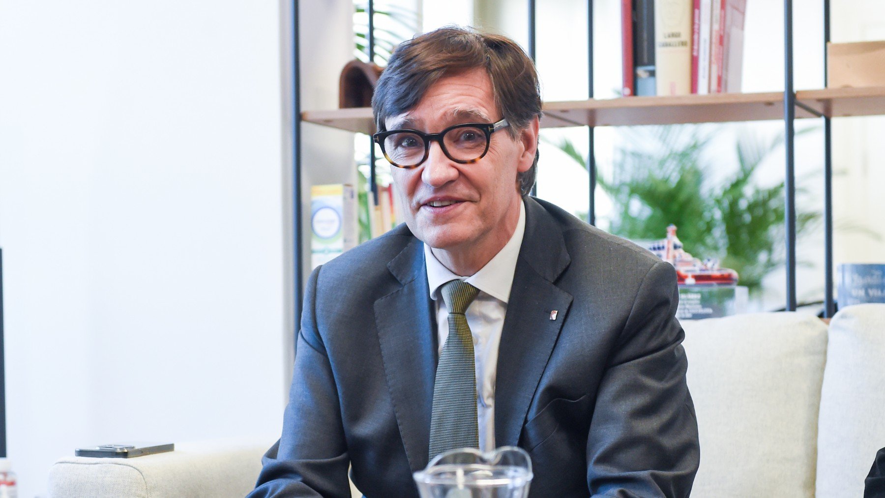 Salvador Illa sale de la UCI y seguirá con su recuperación en planta