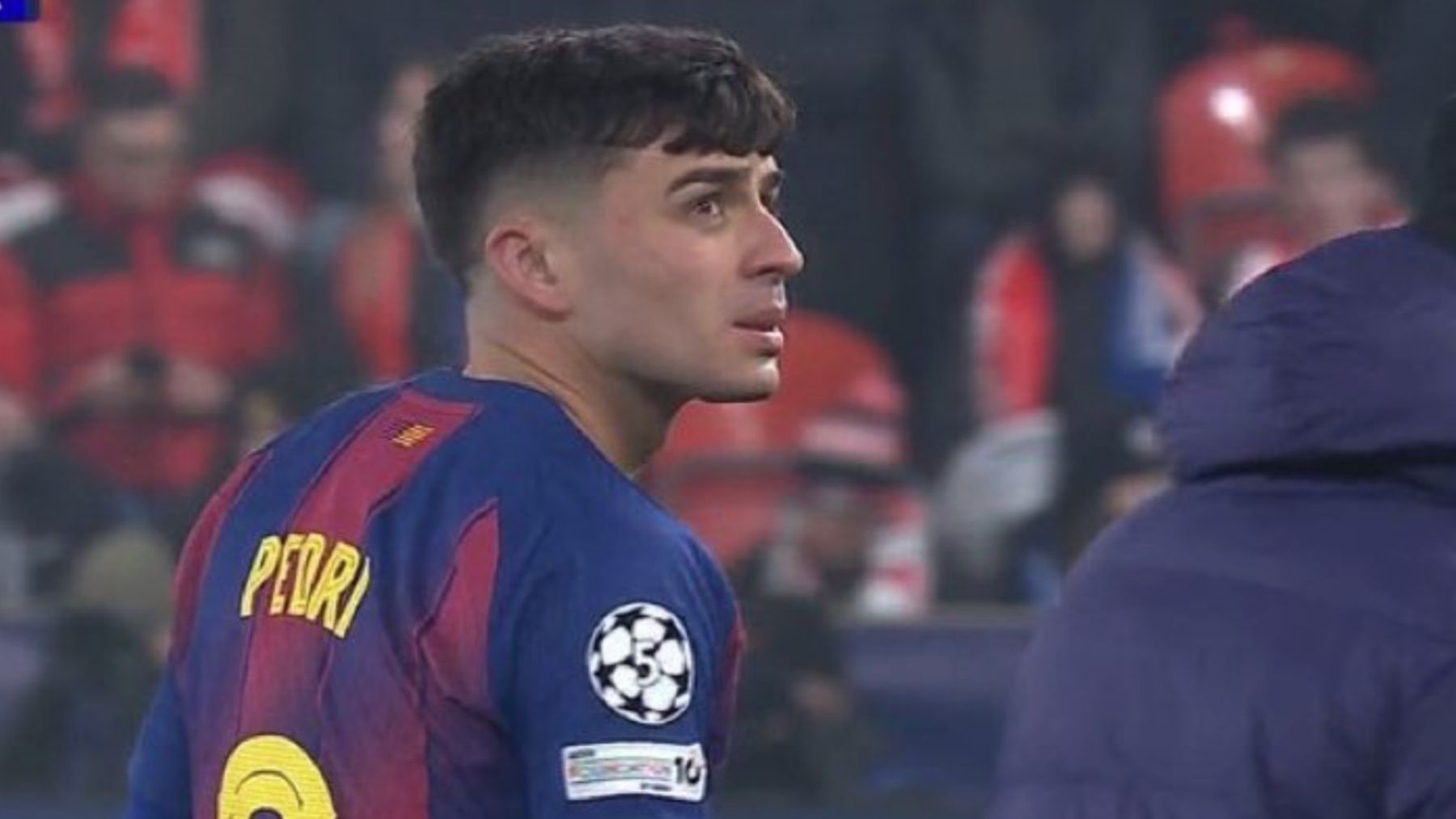 Pedri vuelve a romperse: se retira lesionado contra el Slavia y enciende todas las alarmas