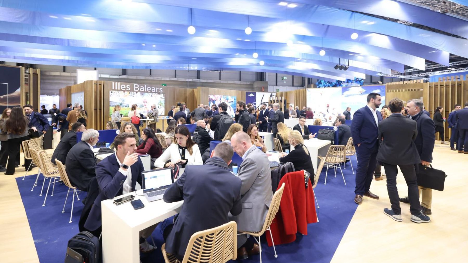 Ya nadie pregunta por la izquierda en Fitur