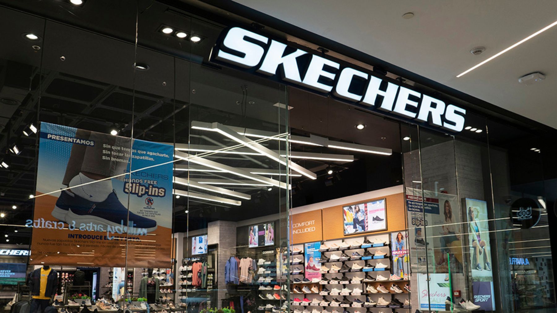 Los podólogos confirman que son mejor que las ON: las Skechers que no te vas a quitar en todo el año