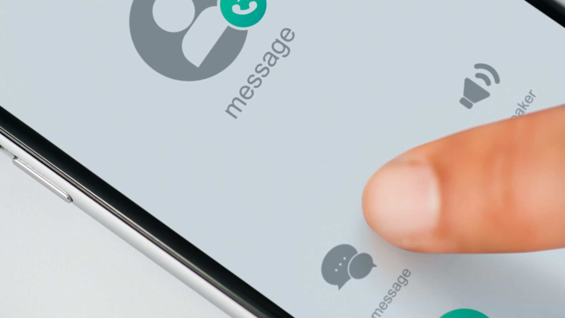 La estafa ya ha llegado a España y te quitan el dinero por WhatsApp: hay que tener cuidado