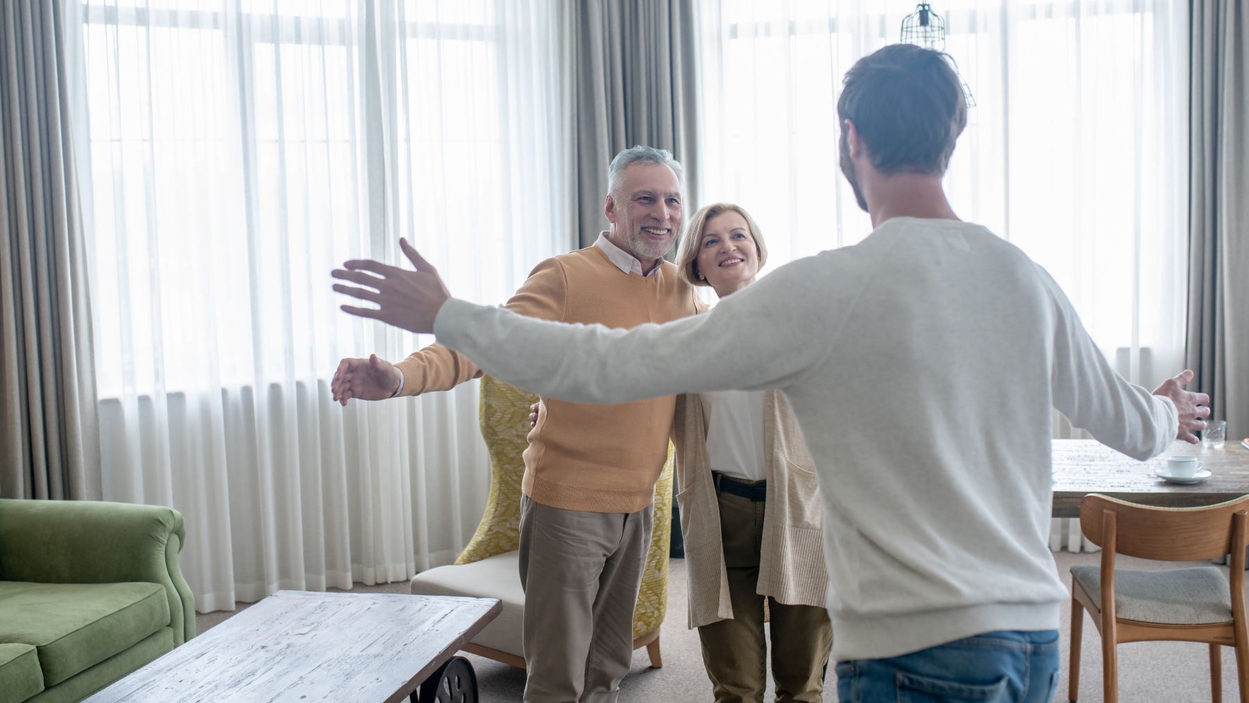 Adiós a vivir de gratis en casa de tus padres: el aviso del Gobierno que afecta a estas personas