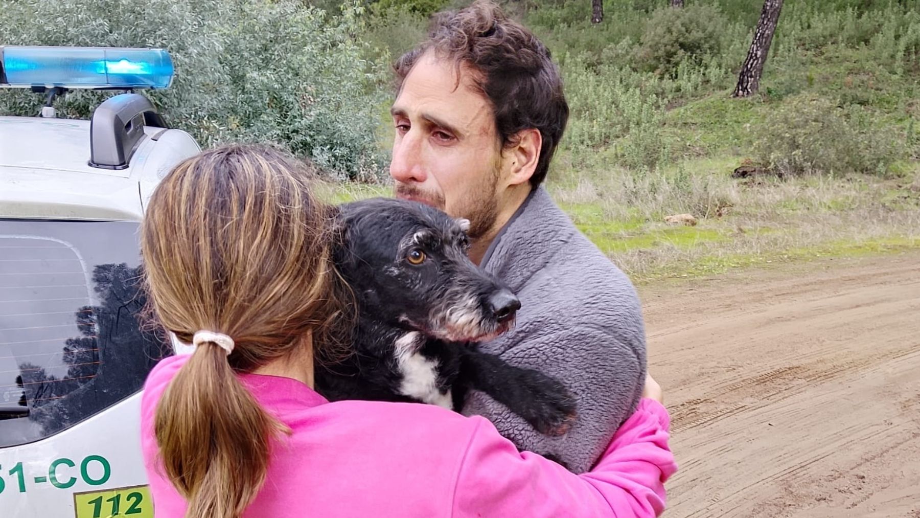 El emotivo reencuentro de Boro, el perro desaparecido en el accidente de Adamuz, con su familia