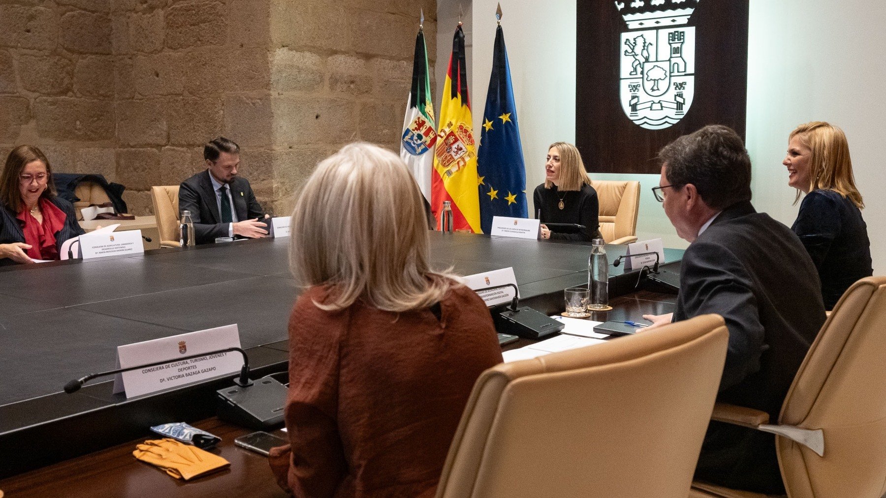 El equipo de Guardiola reclama a Vox que le presente propuestas concretas para alcanzar el acuerdo