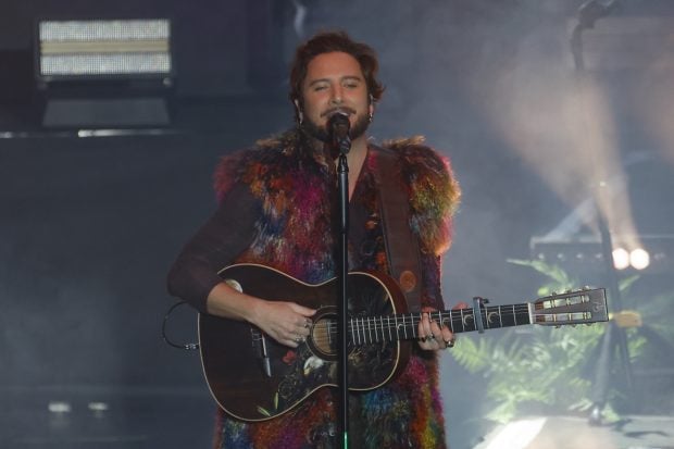 Manuel Carrasco en un concierto. (Foto: Gtres)