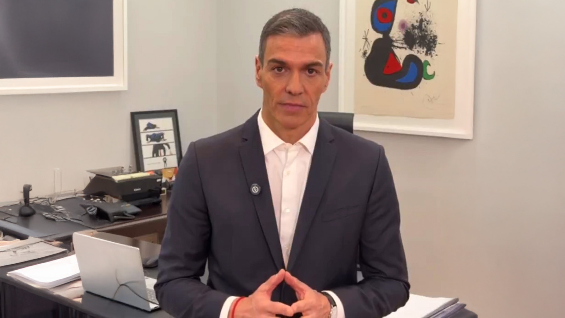 Sánchez presume de récord de aspirantes al MIR pero han dejado presentarse a 800 que estaban excluidos