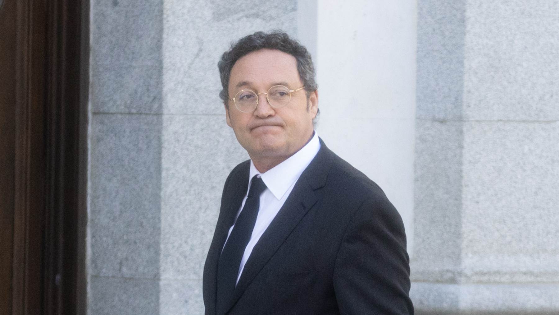 El novio de Ayuso pide la inhabilitación García Ortiz como fiscal