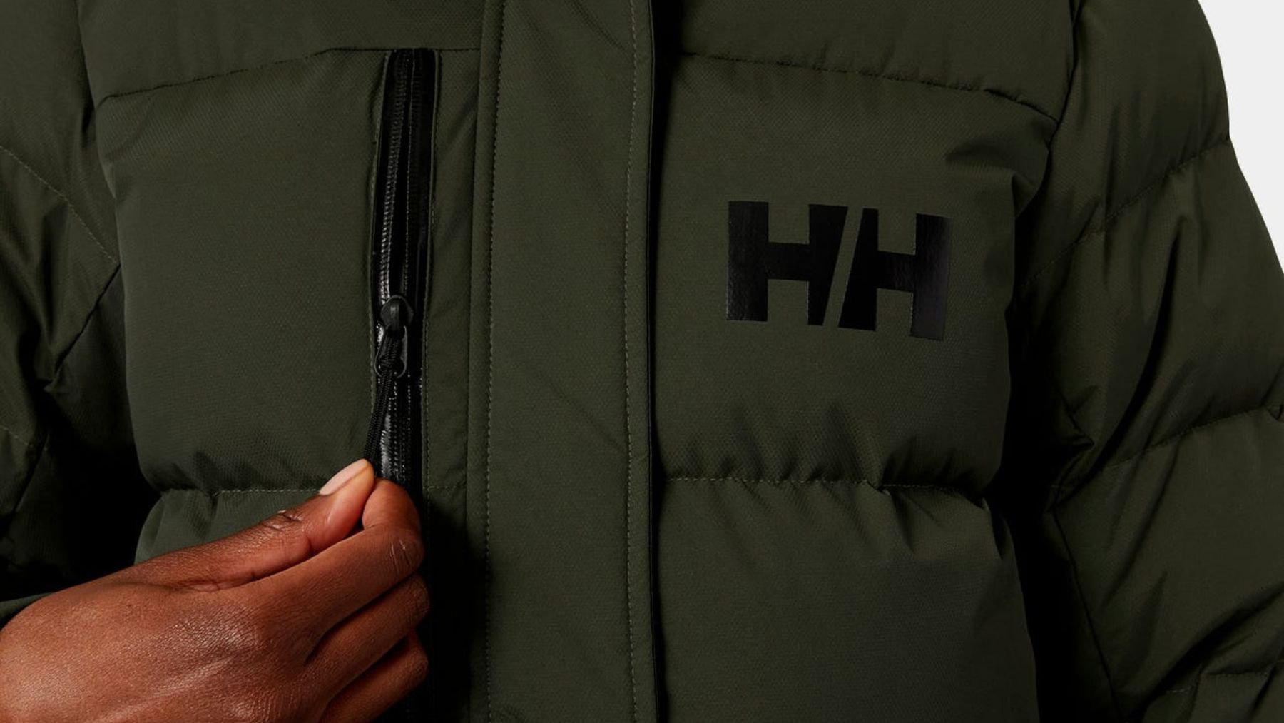 Ver para creer: Helly Hansen deja a precio de saldo el plumífero que no te vas a quiar en todo el invierno