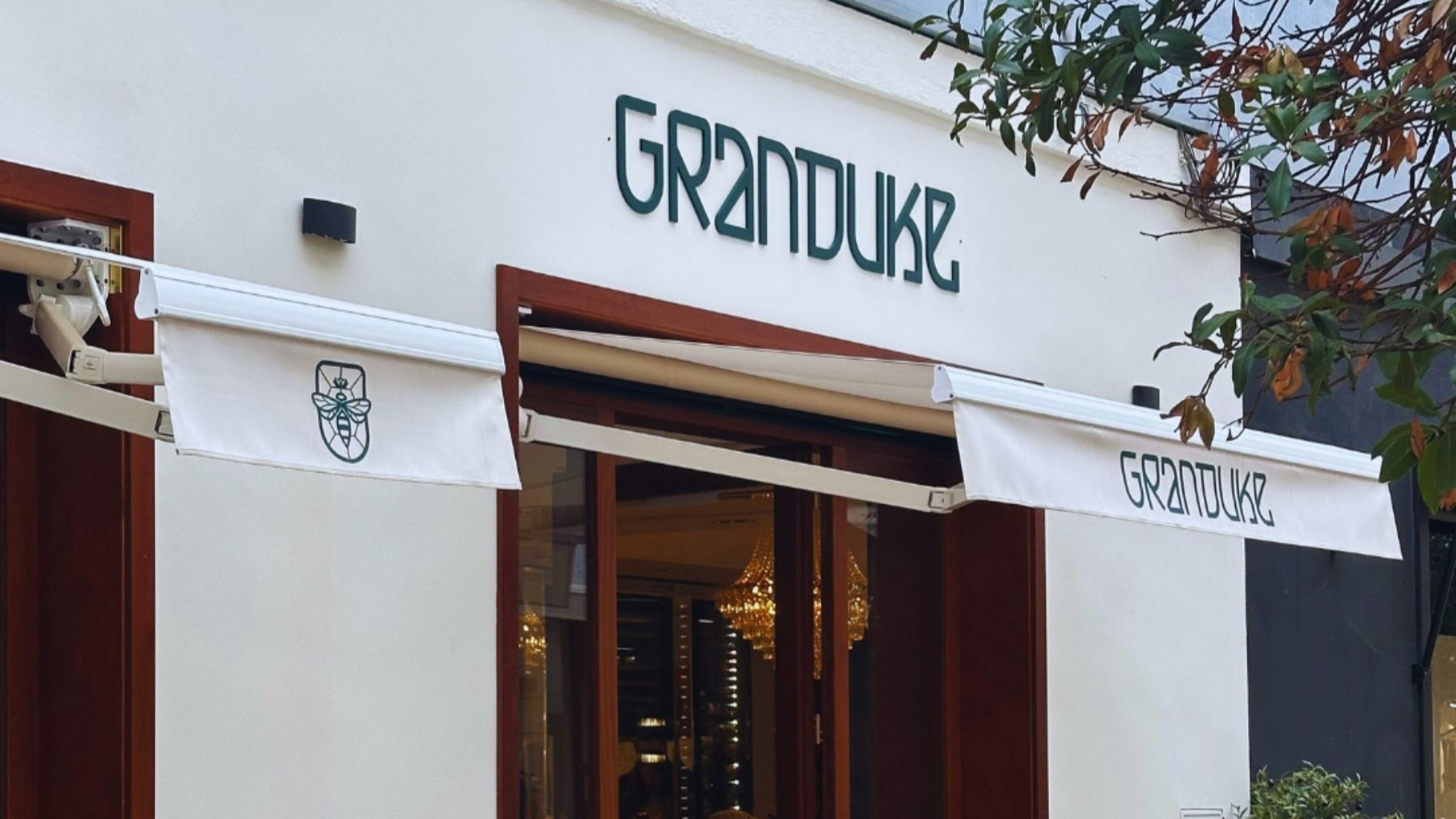 El restaurante oculto en una de las mejores calles de Madrid que casi nadie conoce en el que puedes comer por 20 euros