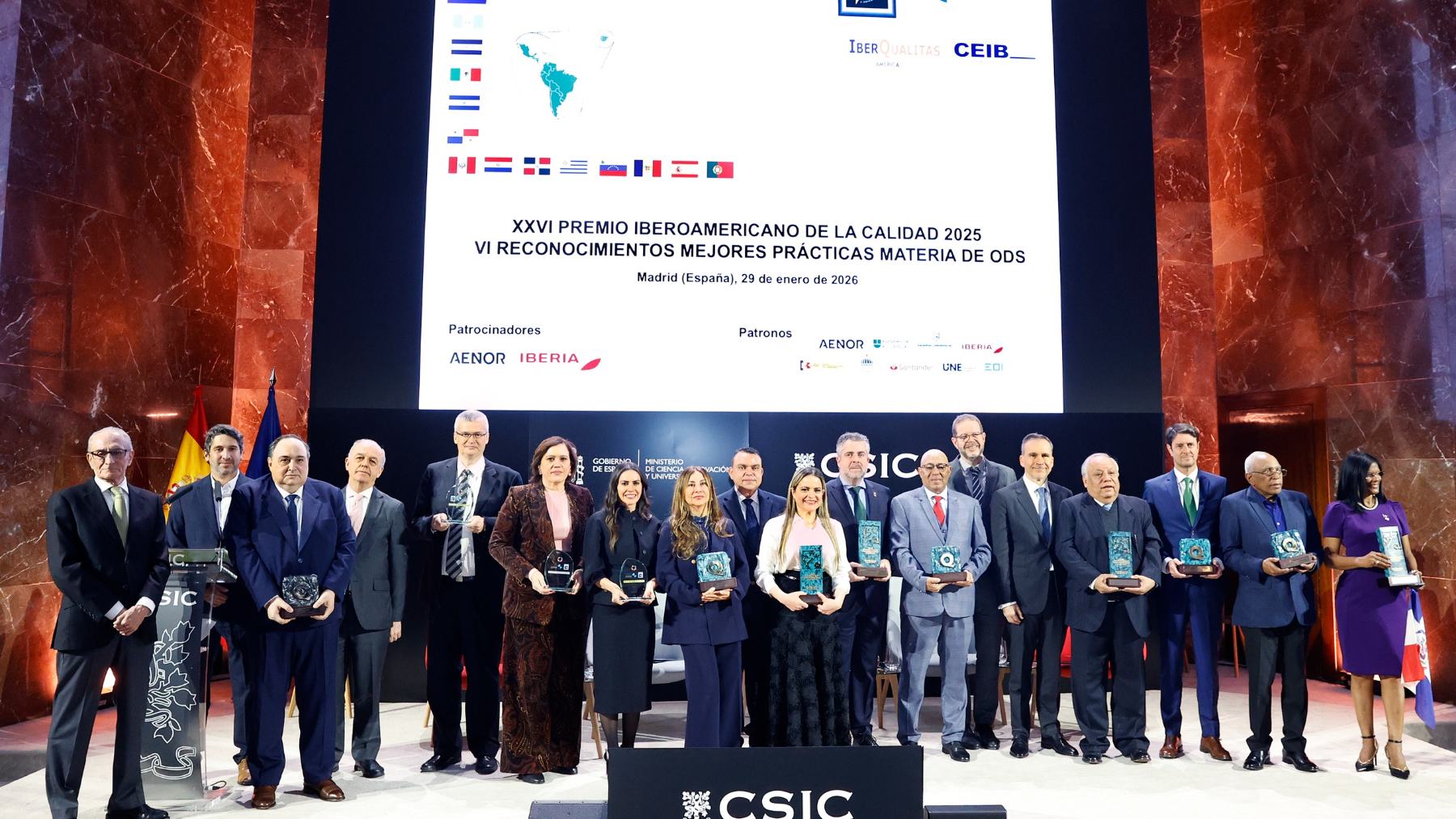 Foto de familia en la entrega de galardones.
