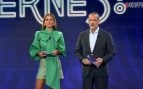 Bea Archidona y Santi Acosta, presentadores de De Viernes. (Mediaset)