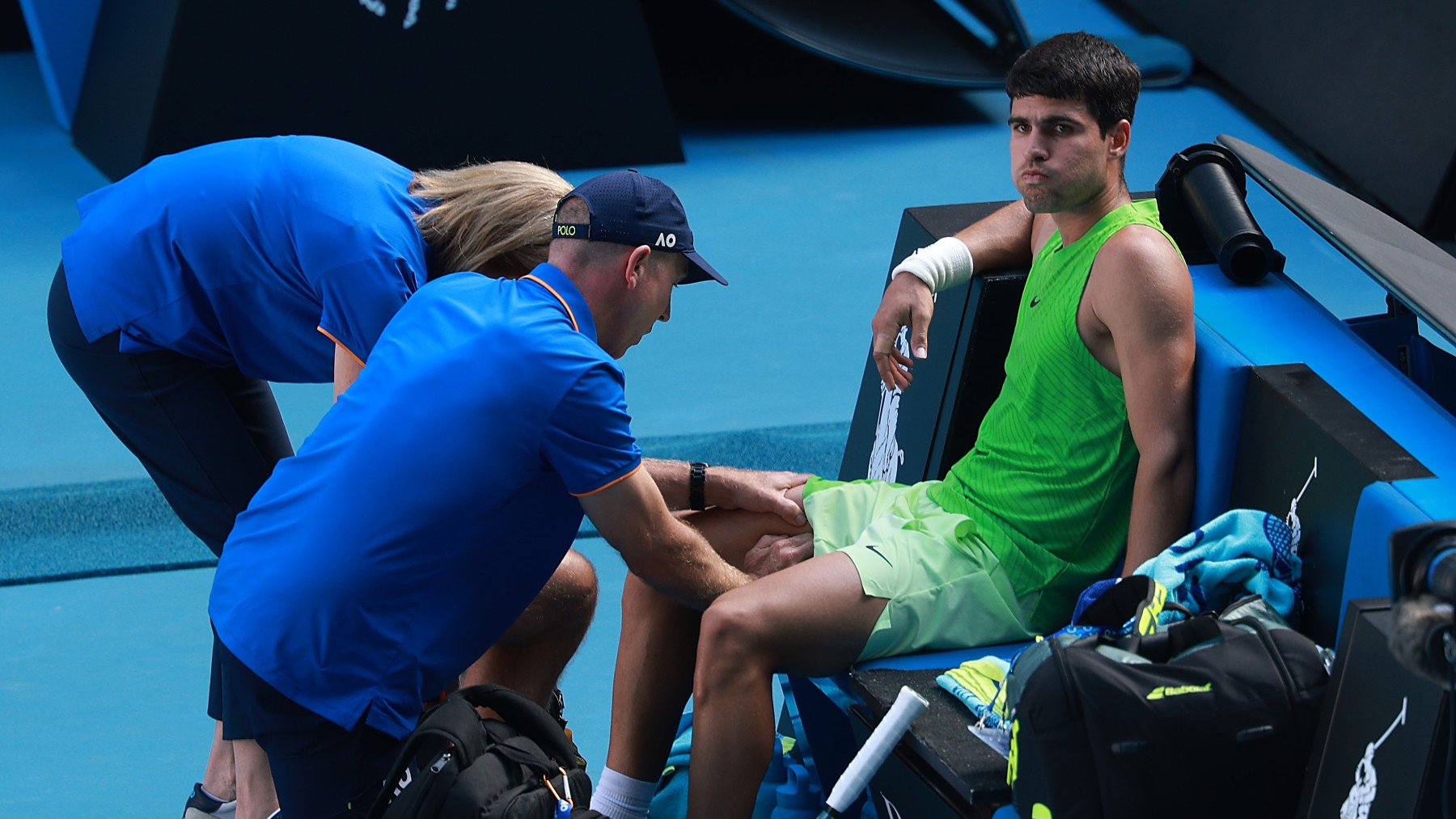Alcaraz no hizo nada ilegal contra Zverev: las normas le permitían recibir asistencia médica
