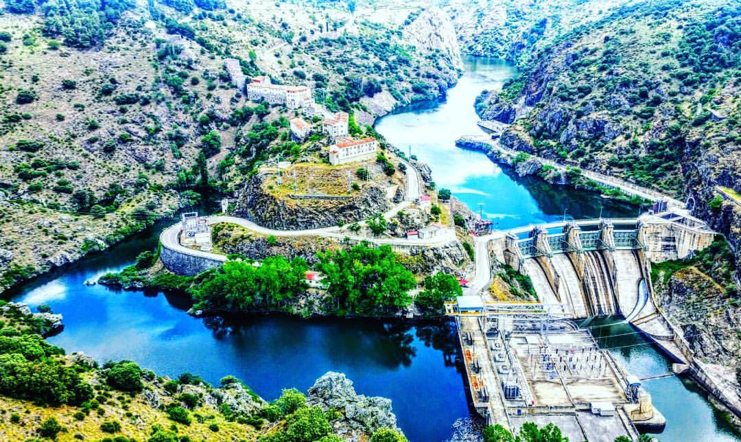 ¡Invasión norteamericana en la España vaciada! Compran un pueblo fantasma para convertirlo en un atractivo turístico