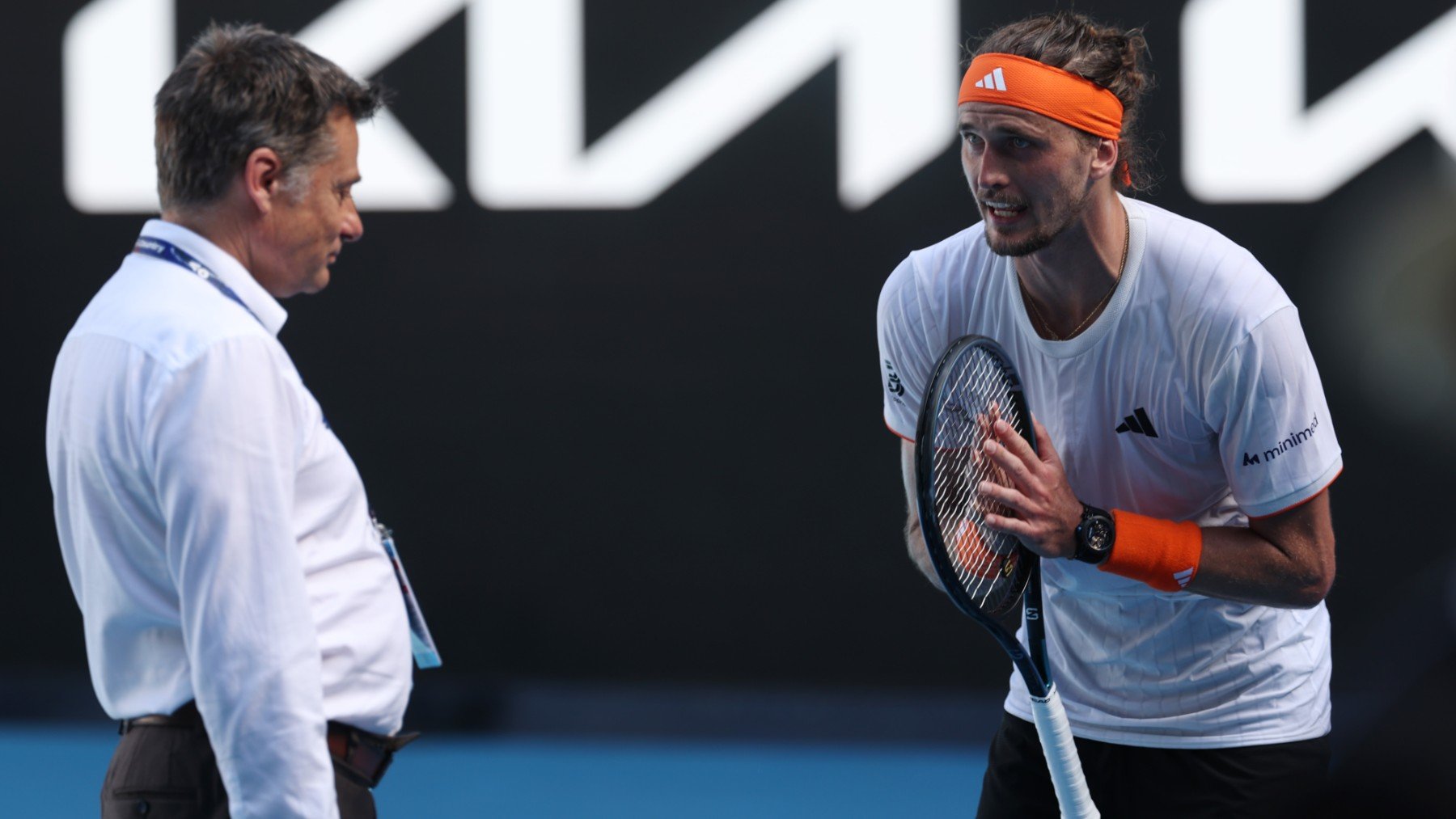 Zverev pierde los papeles en pleno partido contra Alcaraz: ¡Esto es una mierda! Le estáis protegiendo