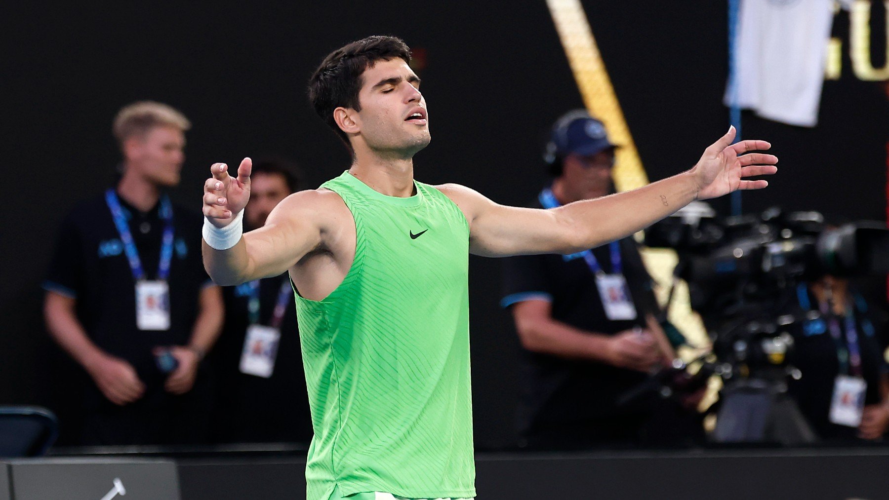 Irrepetible Alcaraz: se convierte en el más joven de la historia en completar el