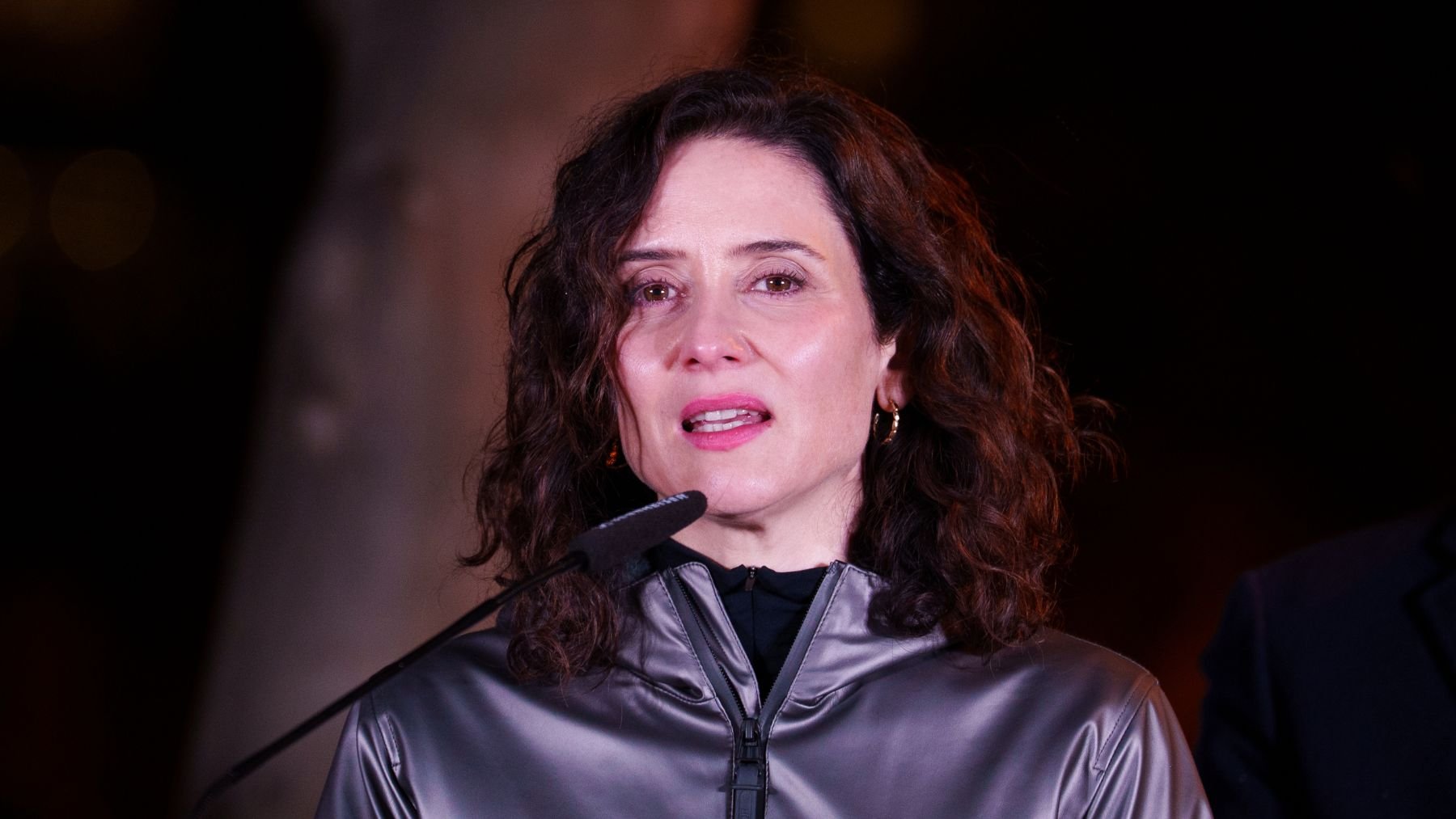 Ayuso avisa que Sánchez busca un reemplazo de la población española con movimientos masivos irregulares