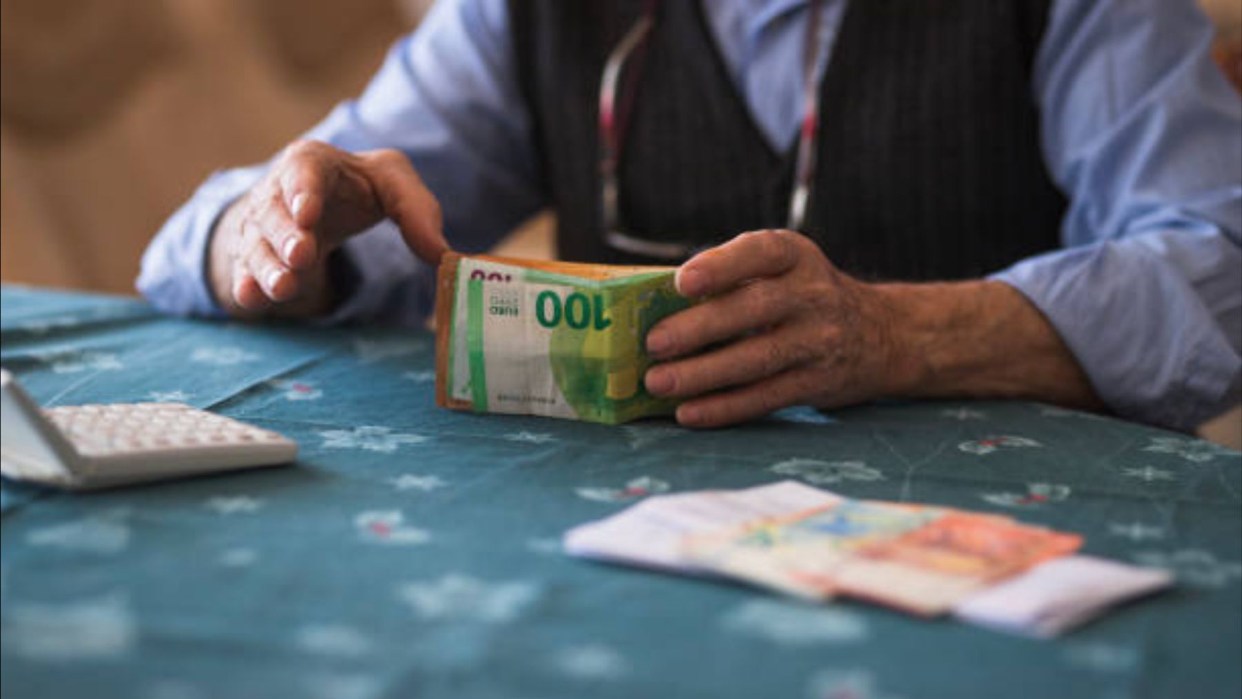 El INSS confirma la subida de las pensiones: 525 euros más para estos jubilados