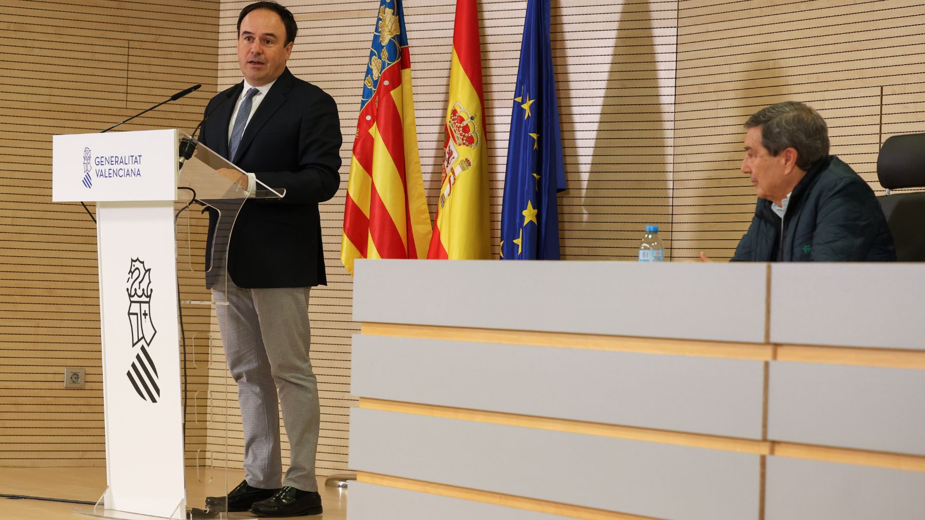 Pérez Llorca y Marciano Gómez, este lunes, en la presentación de la estrategia valenciana contra el cáncer.