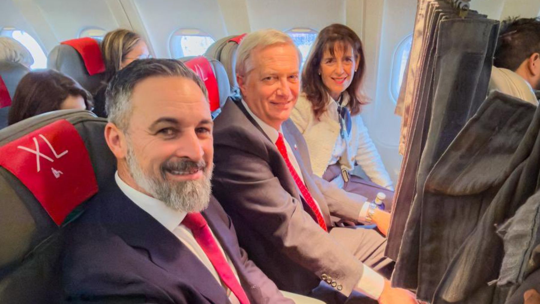 Abascal acompaña al chileno Kast en su gira por Europa para defender la libertad de expresión